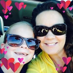 Meet your Posher, Laurie price